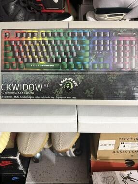 Bape X Razer blackwidow v3 keyboard